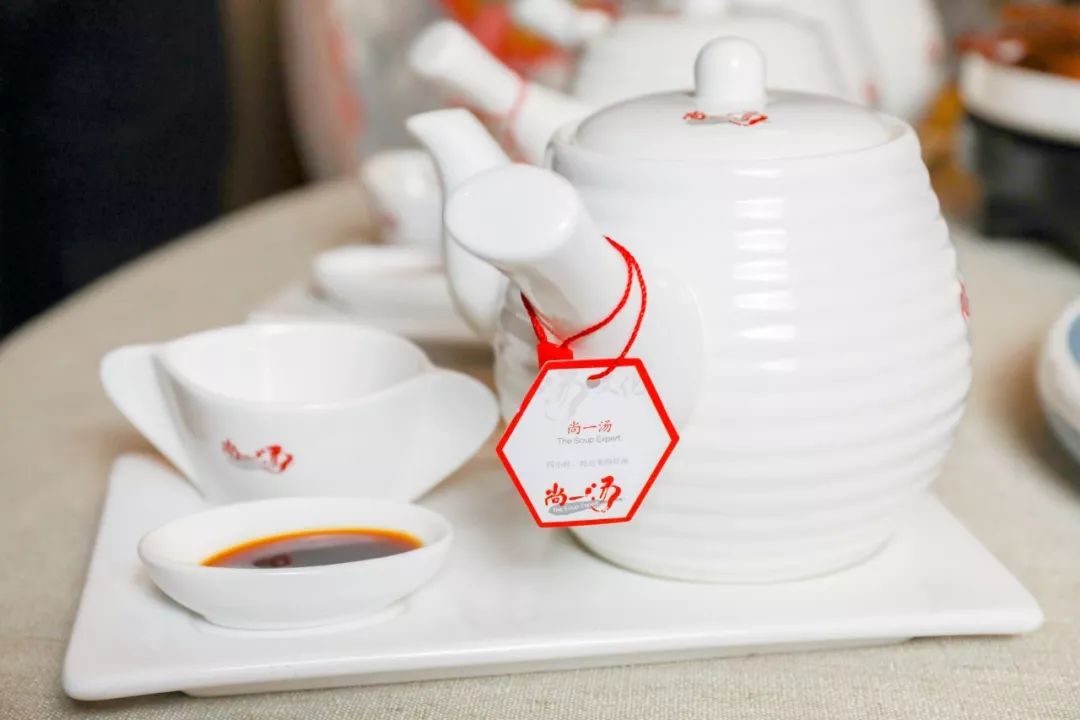 一年卖出1000000+盅汤，国民神店竟然开到南京了！