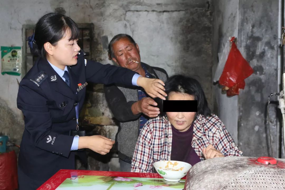 精神病无户口政策,民警帮助三十多年无户口人员落户