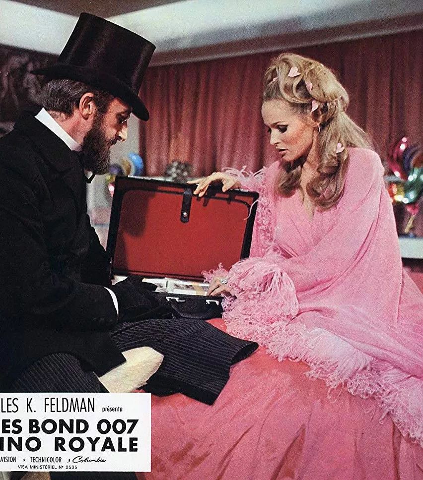 穿最粉的衣服跳最酷的舞,穿最粉的衣服唱最快的rap