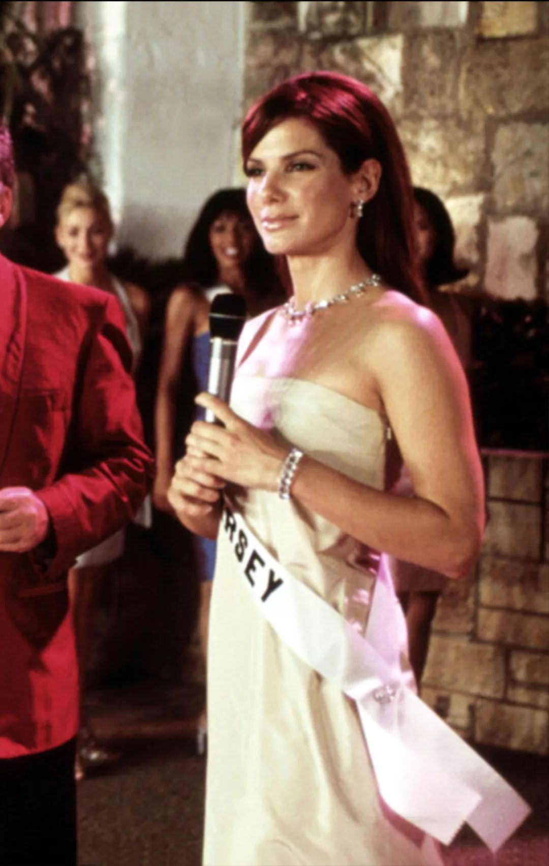 穿最粉的衣服跳最酷的舞,穿最粉的衣服唱最快的rap