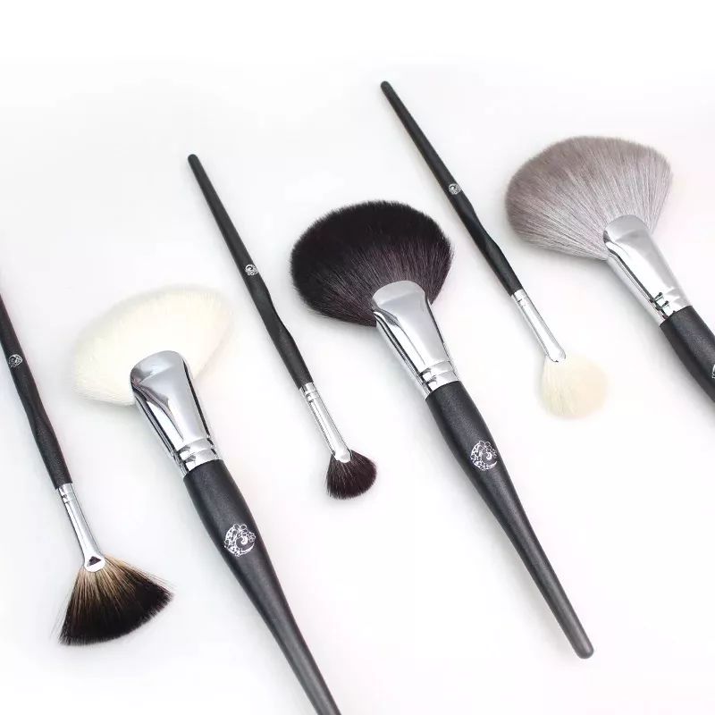 吴昕用什么气垫好用,吴昕粉底液怎么样