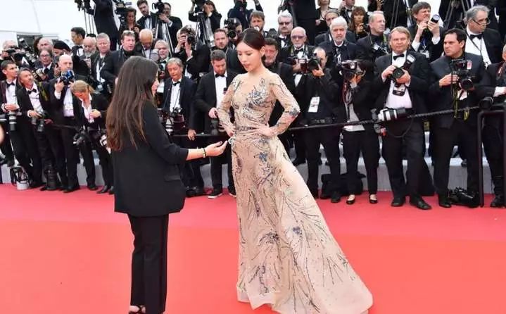 戛纳红毯邀请门槛,1200元走红毯