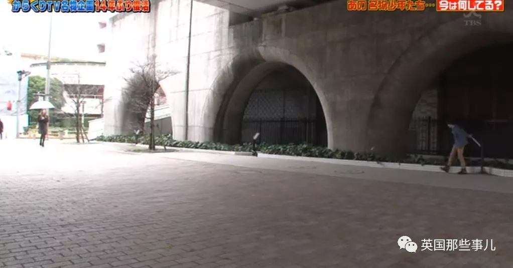 10岁就成为撩妹高手成功俘获模特小姐姐的芳心…然而4年之后.......