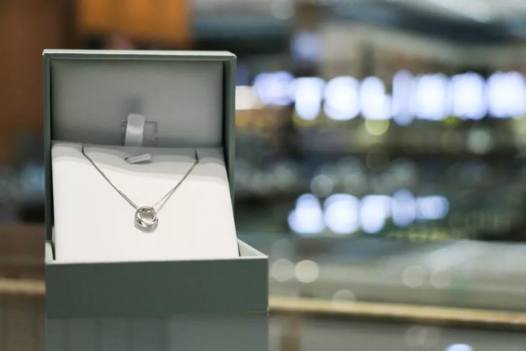 鍝堝皵婊ㄥ晢瀹跺箍鍛婅,鍝堝皵婊ㄦ渶鏈夋墠鐨勫箍鍛婅