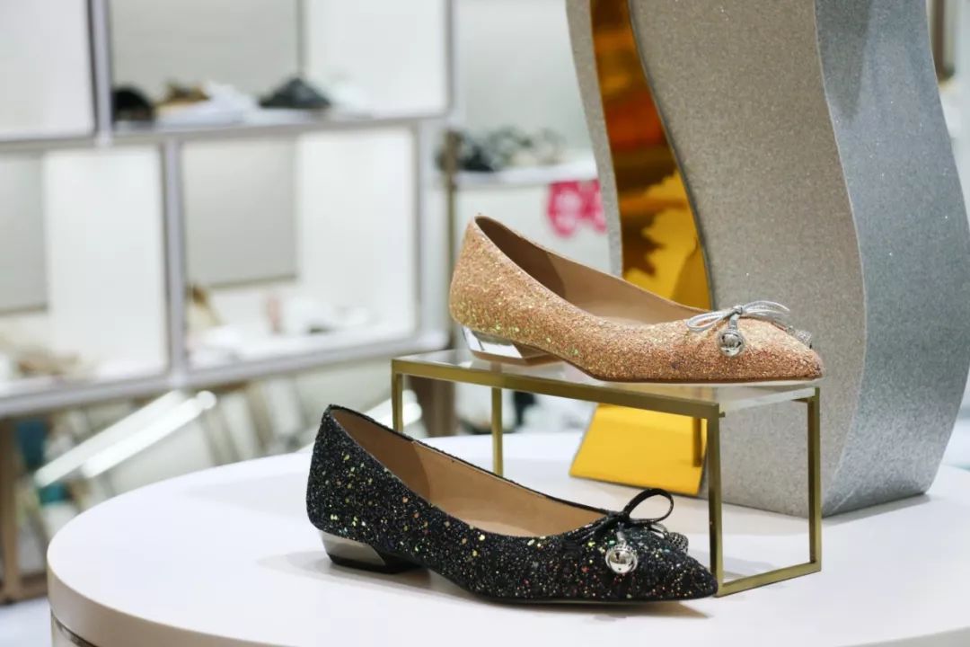 鍝堝皵婊ㄥ晢瀹跺箍鍛婅,鍝堝皵婊ㄦ渶鏈夋墠鐨勫箍鍛婅