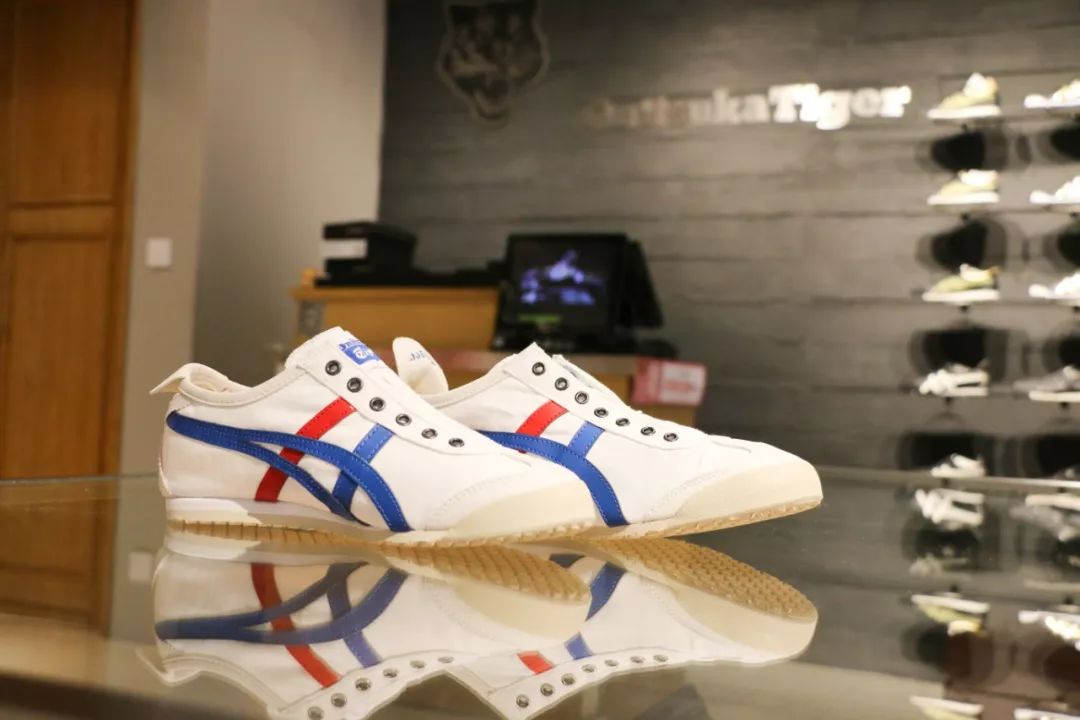 鍝堝皵婊ㄥ晢瀹跺箍鍛婅,鍝堝皵婊ㄦ渶鏈夋墠鐨勫箍鍛婅