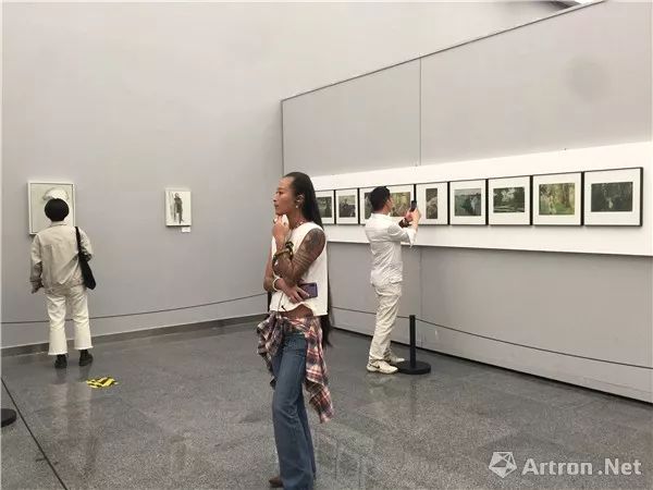 展览|“野原”：一份何多苓献给成都的礼物