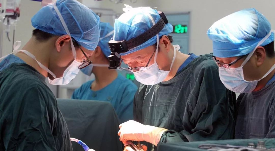 全球首例3D打印人体颈椎术，西安做到了！