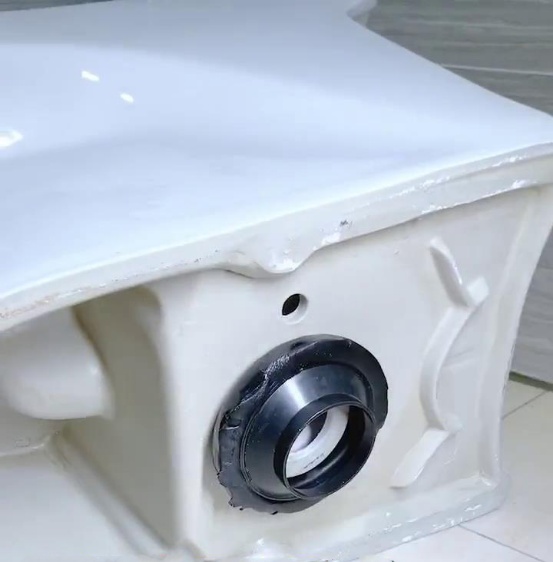 卫生间反味是找物业还是找维修的,卫生间下水道反味特别严重怎么办