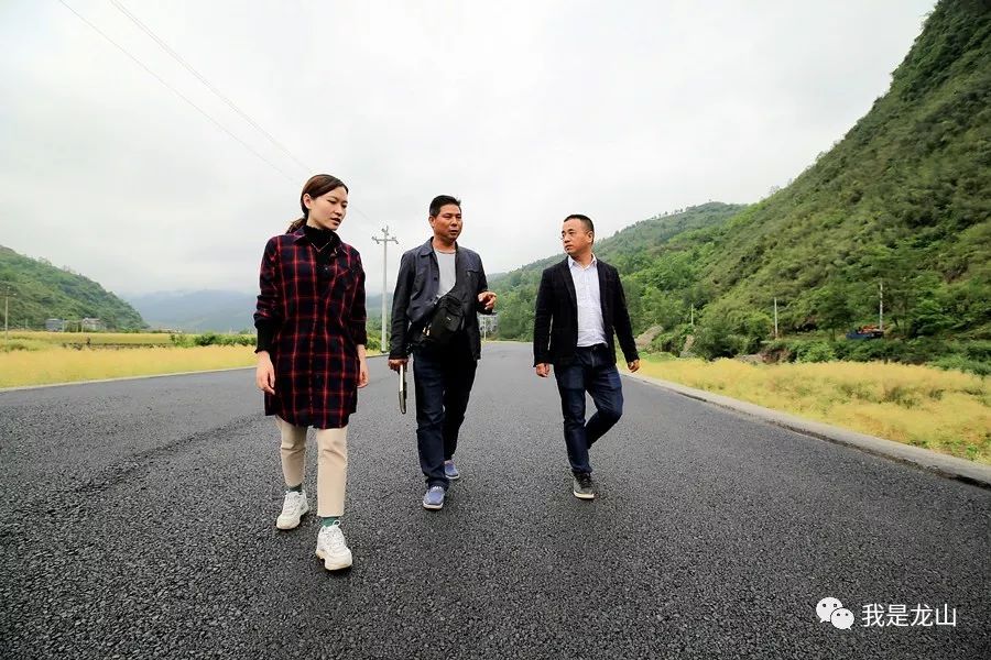 “卖蘑菇的女博士”“人民的好队长”，靛房人为何这样称呼他们？