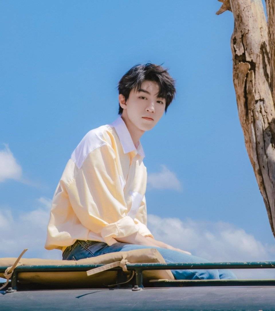 tfboys六周年王俊凯踩点,tfboys六周年黑白纪录片王俊凯