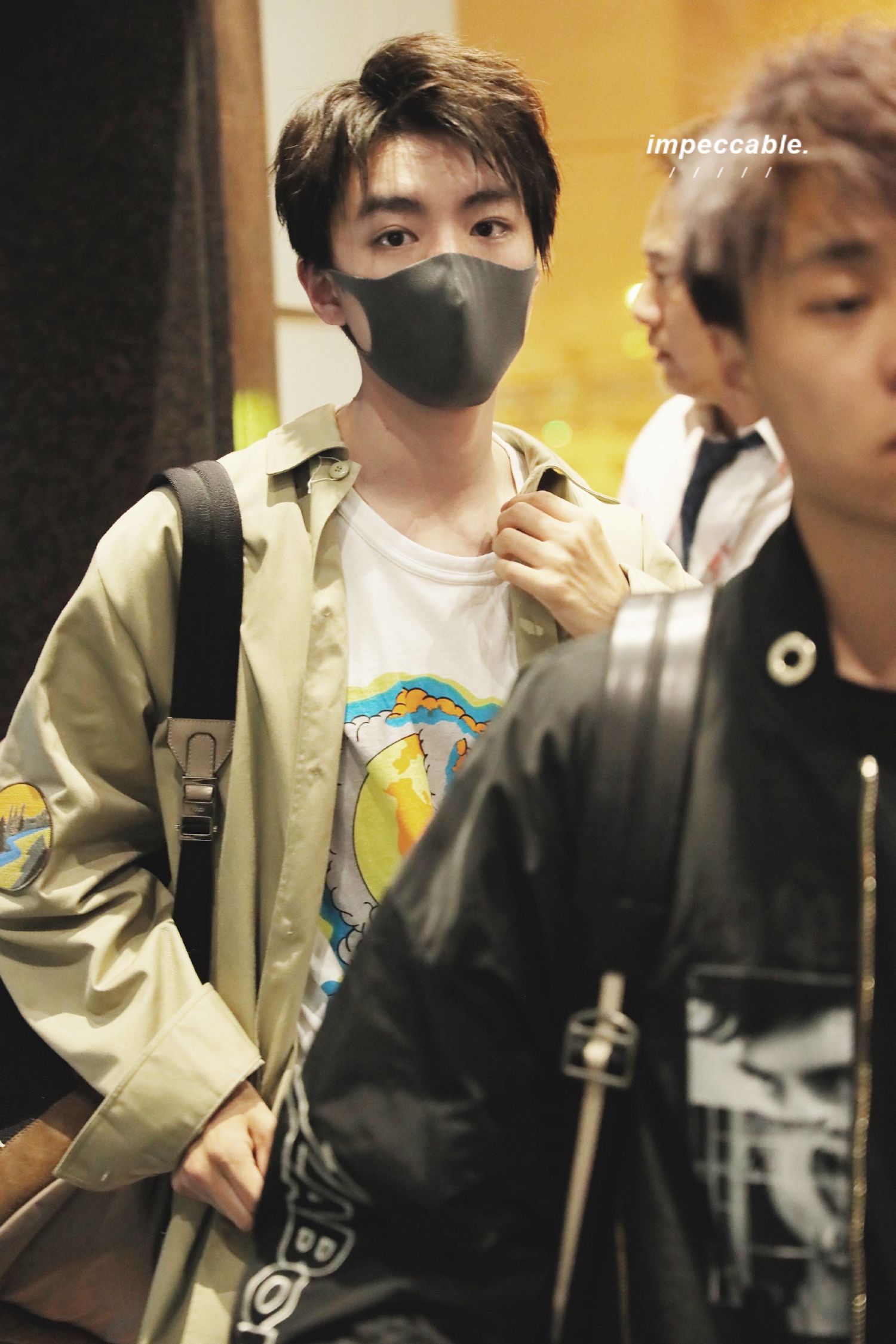 tfboys六周年王俊凯踩点,tfboys六周年黑白纪录片王俊凯