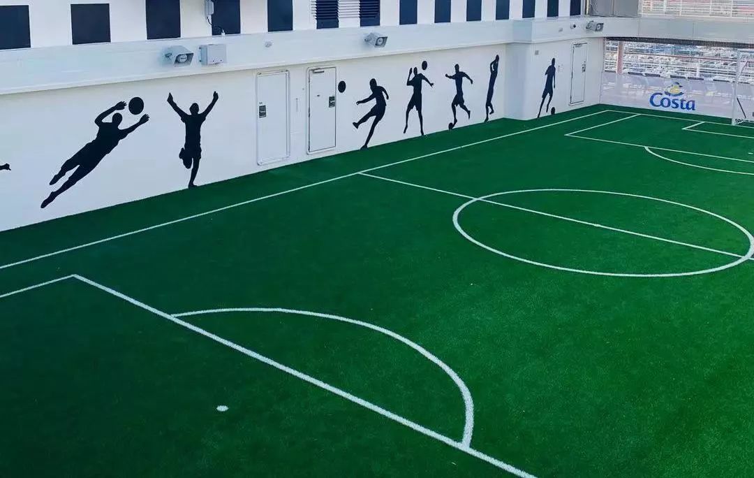 歌诗达邮轮最大最新的威尼斯号，今日在吴淞口国际邮轮港开启中国母港首航！