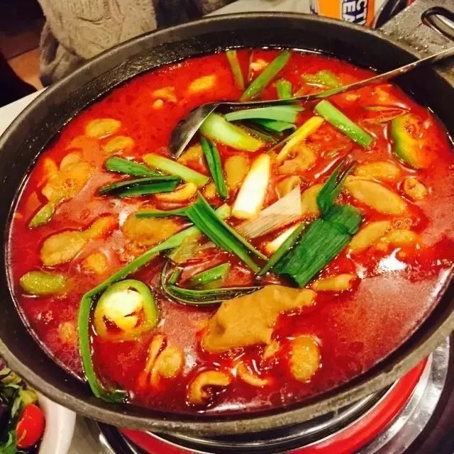 十四座特大城市和七座超大城市,十四座超大城市有哪些