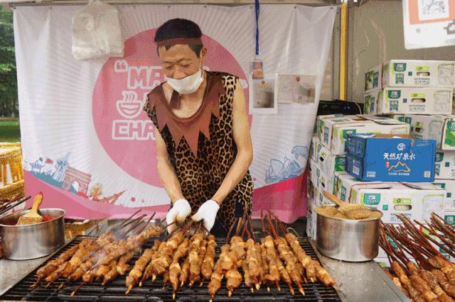 人从众上海外滩人山人海,人从众人山人海