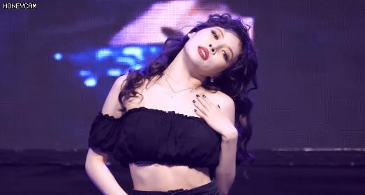 下垂的胸真的可以练起来吗,下垂的胸部能立刻挺拔的办法有吗