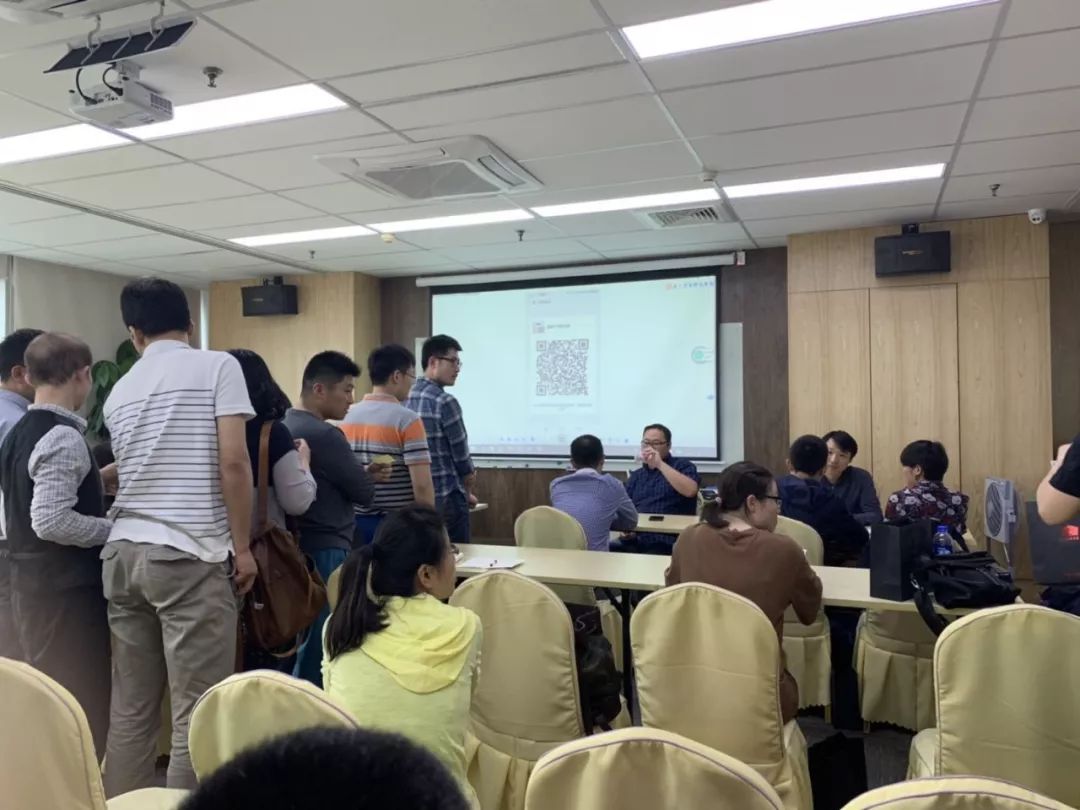 经营贷可以多个银行贷款吗,经营贷可以自己找银行吗