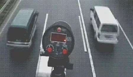 广西南宁一男子高速超速被罚,南宁交警处罚超速