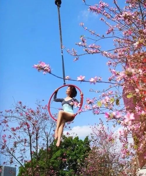 中国时髦大妈天秀姿势全解