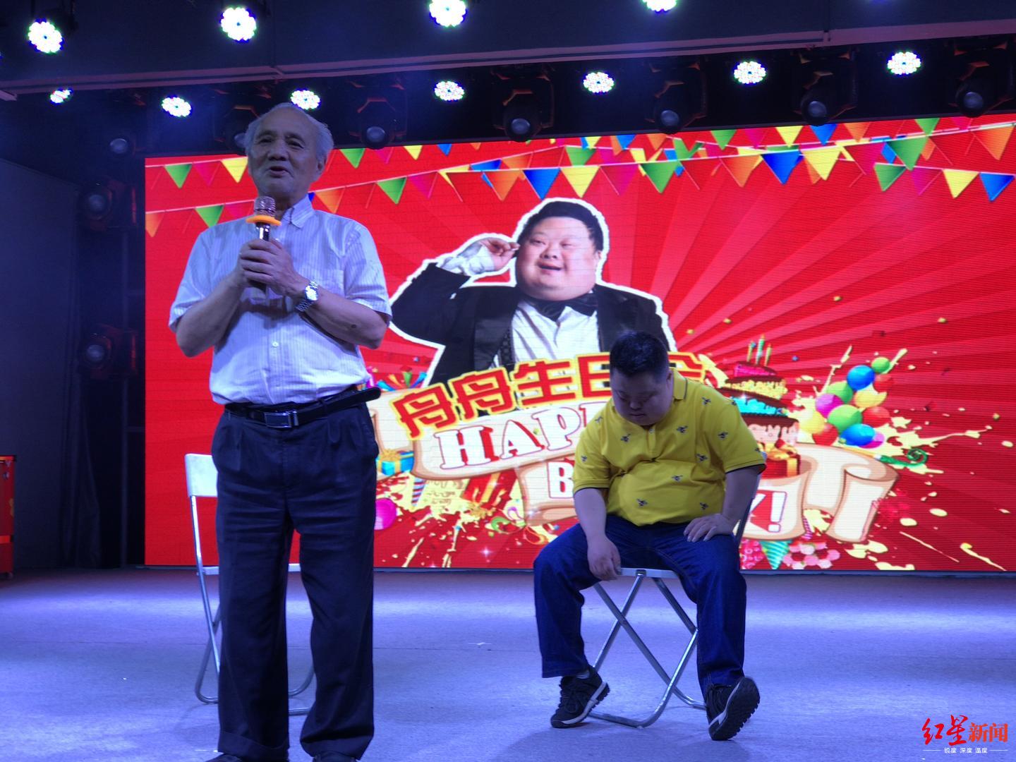 41岁天才指挥家舟舟,指挥家舟舟现在身体状况