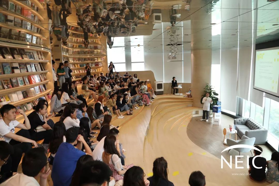 成天让娃在外面玩，丹麦教育为啥还能世界领先