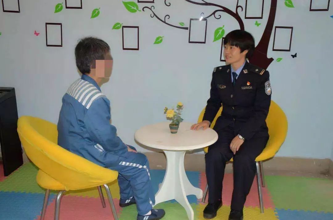 监狱警察业务知识,监狱警察工作10年是什么级别