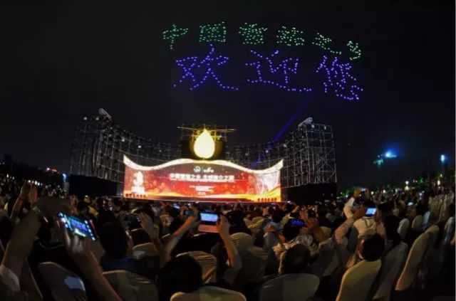 什邡,我想和你谈一辈子恋爱