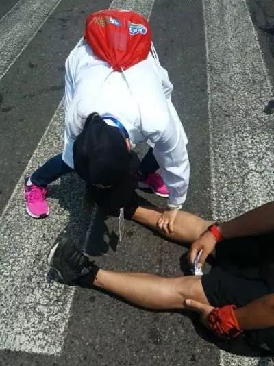为爱奔跑志愿者不惜劳累,为爱奔跑爱心奉献