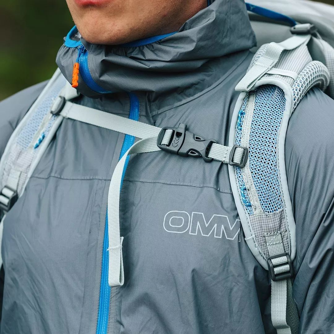 你有你的Lv，我有我的OSPREY。不是很贵，但是很轻。安排！！