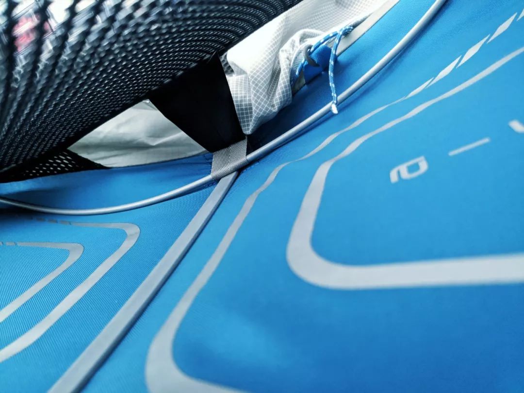 你有你的Lv，我有我的OSPREY。不是很贵，但是很轻。安排！！