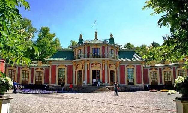 小满丨一花一世界，一园亦交融