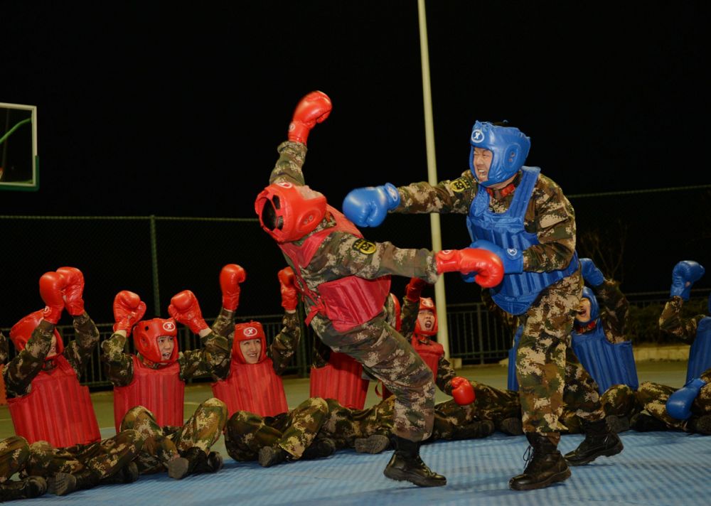 士官长要当几年,士官长到底有多强