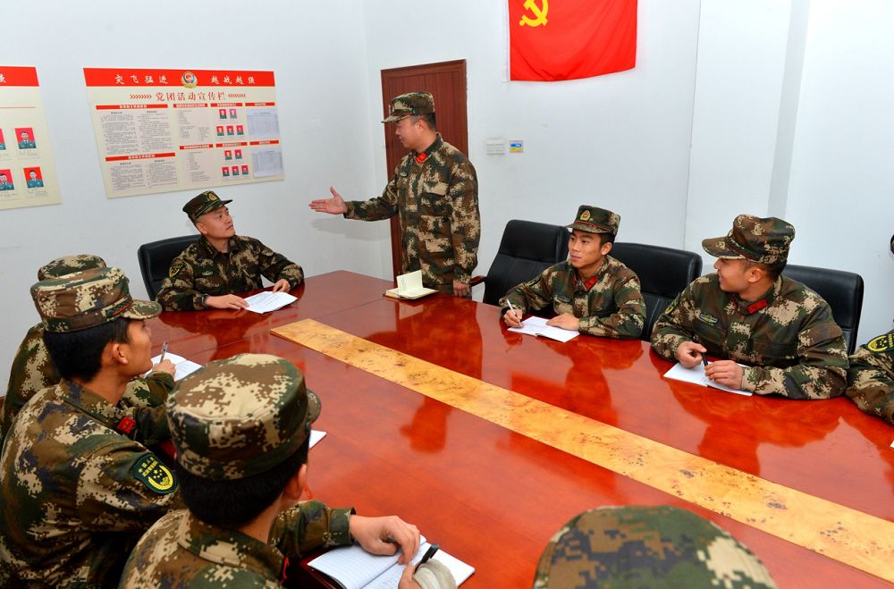 士官长要当几年,士官长到底有多强