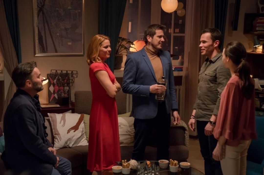 变形金刚4客串女主角,变形金刚4男主20岁女主17岁