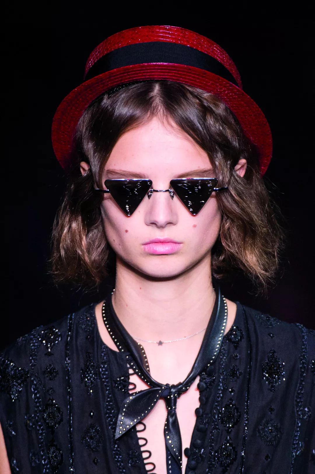 花钱减压|戴上太阳镜就能更阳光，不信请看宋茜和春春的脸！