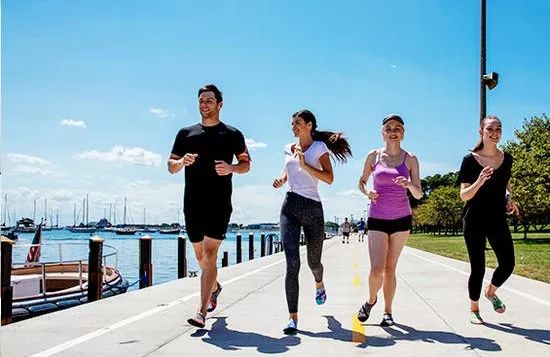 适合夏天穿的出街鞋,夏季出游必备舒适鞋款轻软不累脚