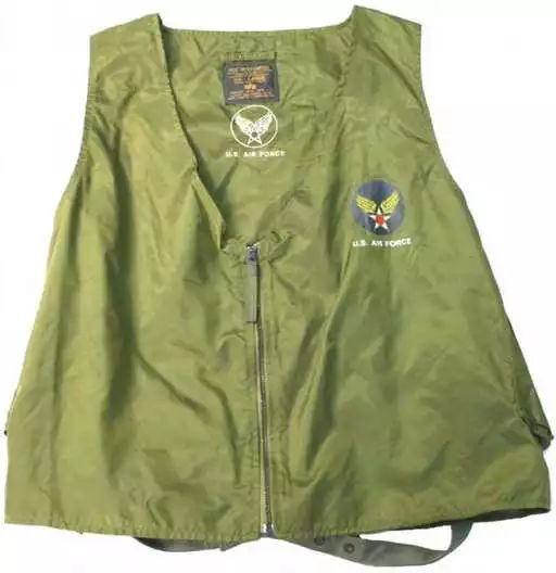 #补课时间_从宫廷到建筑工地,网红马甲竟然还有这样的过往?