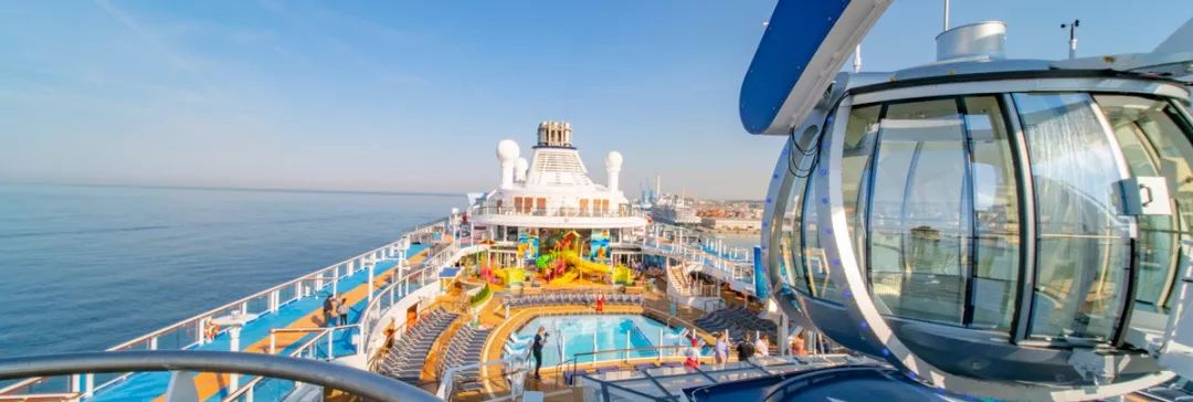 邮轮旅行更多的是以船上体验为主,国际邮轮旅行者绝佳海岸之旅