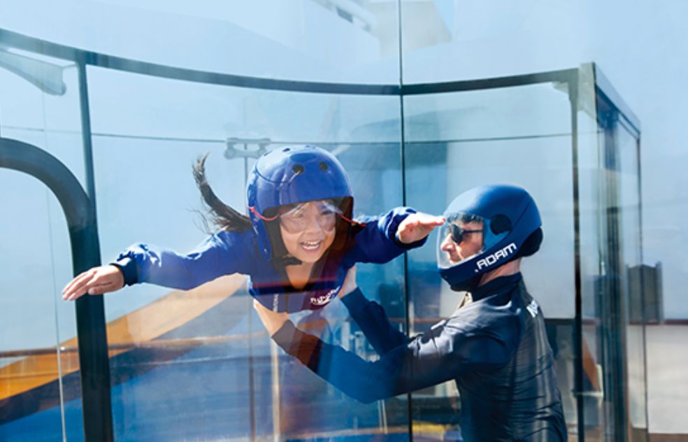 邮轮旅行更多的是以船上体验为主,国际邮轮旅行者绝佳海岸之旅