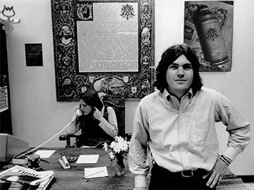 可以折叠的水壶好有创意,可以拉出来的爱心包包