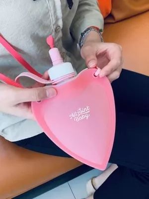 可以折叠的水壶好有创意,可以拉出来的爱心包包