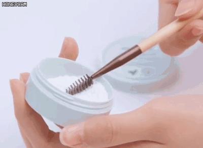 定妆散粉根本用不完,用不完的亮晶晶散粉