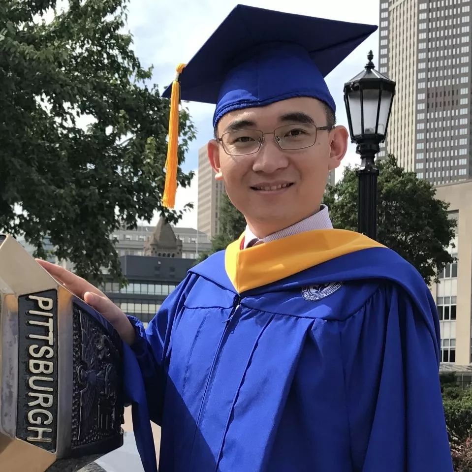 运动扭伤脚踝冷敷还是热敷,扭伤了脚需要冰敷吗还是热敷