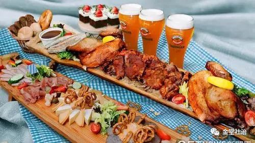 街道龙舟赛视频,龙舟嘉年华集市