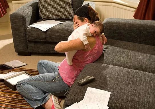 没有一个女人可以笑着走出婚姻,没有一个女人能笑着走出来