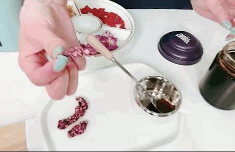 没有一个女人可以笑着走出婚姻,没有一个女人能笑着走出来