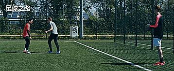 足球基本功训练控球教学慢动作,新手必会的足球五个过人技巧