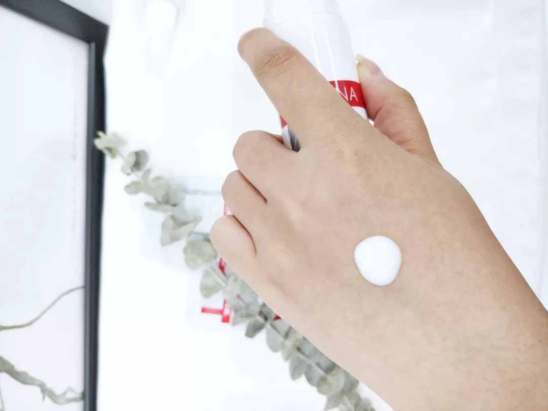 手动捂脸.JPEG:这是直男推荐的女生产品种草文