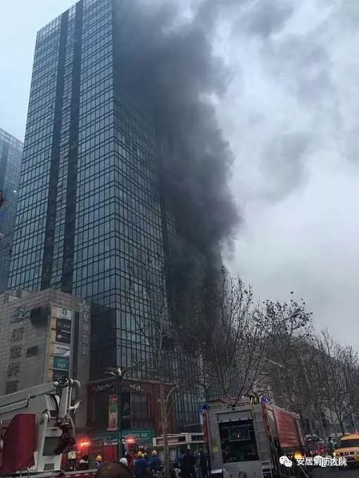 商场起火逃生技巧视频,商场遇到火灾该如何自救逃生