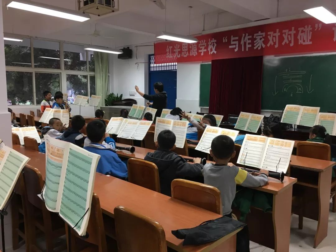 围观！郫都十万学子两千余件作品献礼祖国华诞！